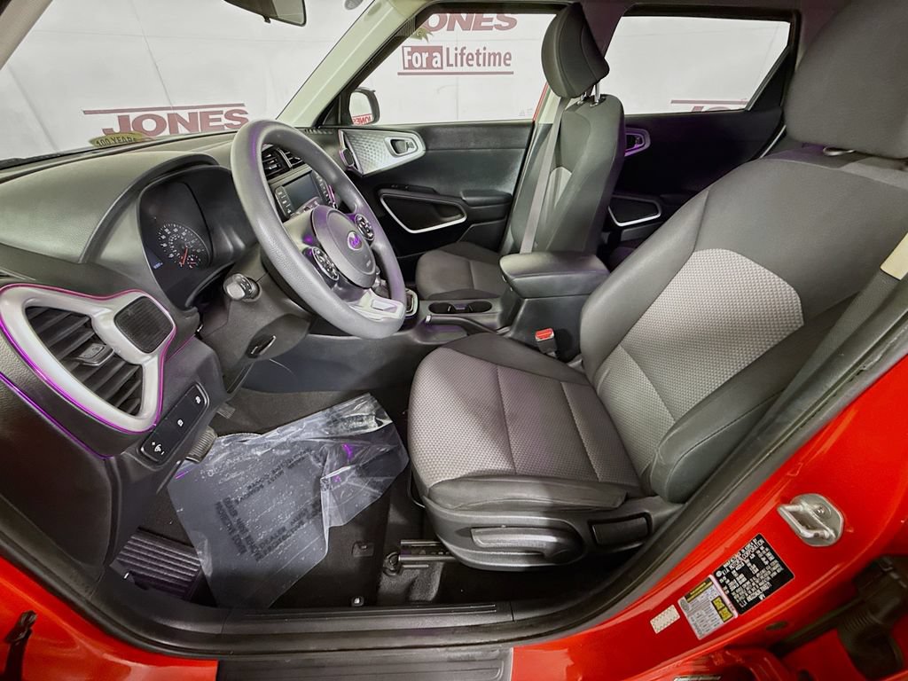 Used 2020 Kia Soul LX FWD image 23