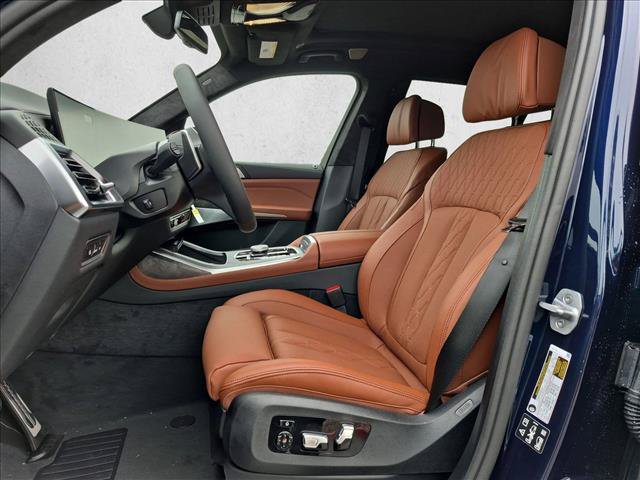 New 2027 BMW X7 xDrive40i w/ M Sport Package AWD/4WD image 4