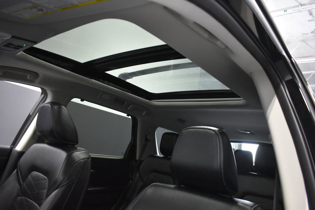 Certified 2024 Nissan Pathfinder Platinum image 17