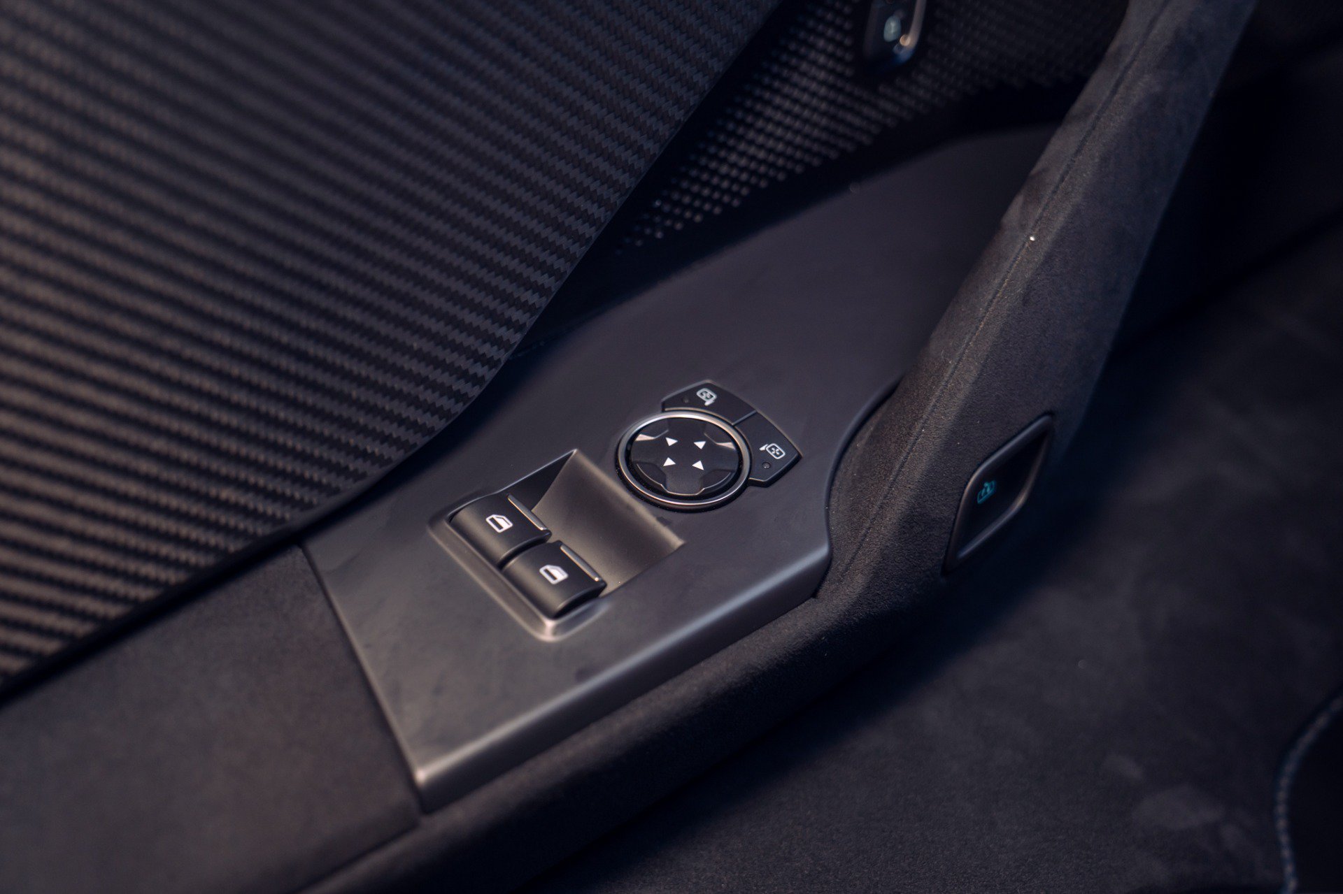Used 2021 Ford GT RWD image 37