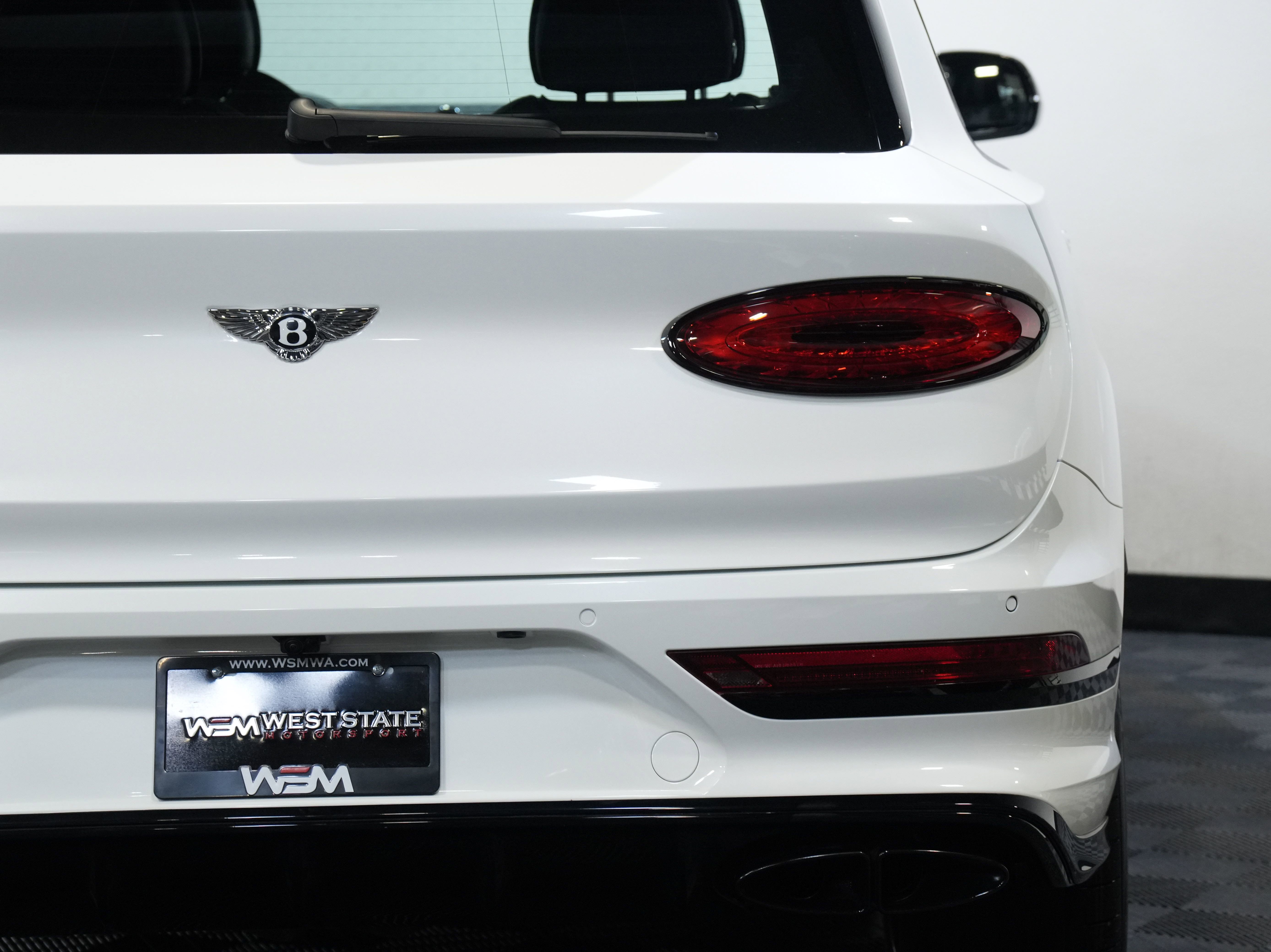 Used 2022 Bentley Bentayga image 17