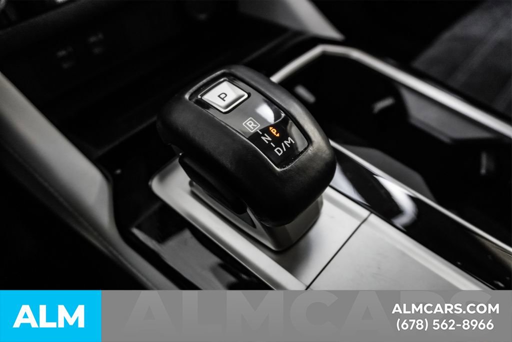 Used 2025 Mitsubishi Outlander SE image 43