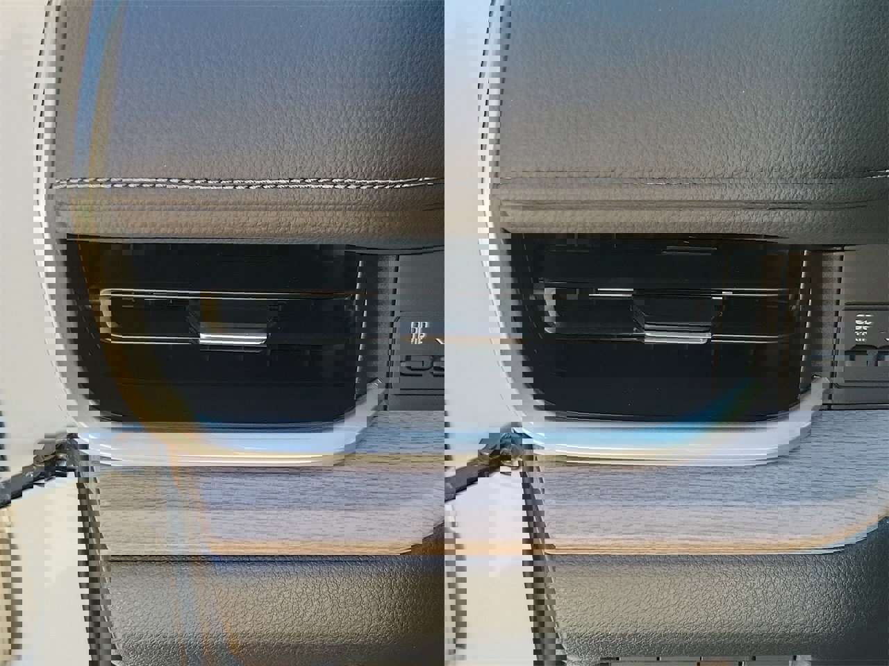 Used 2024 Toyota Grand Highlander Limited image 33