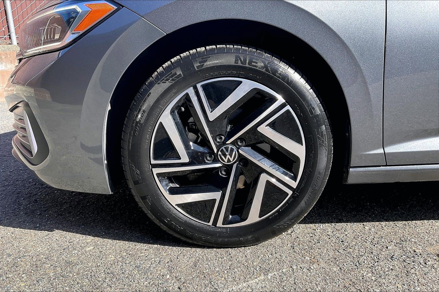 Certified 2023 Volkswagen Jetta SEL FWD image 8