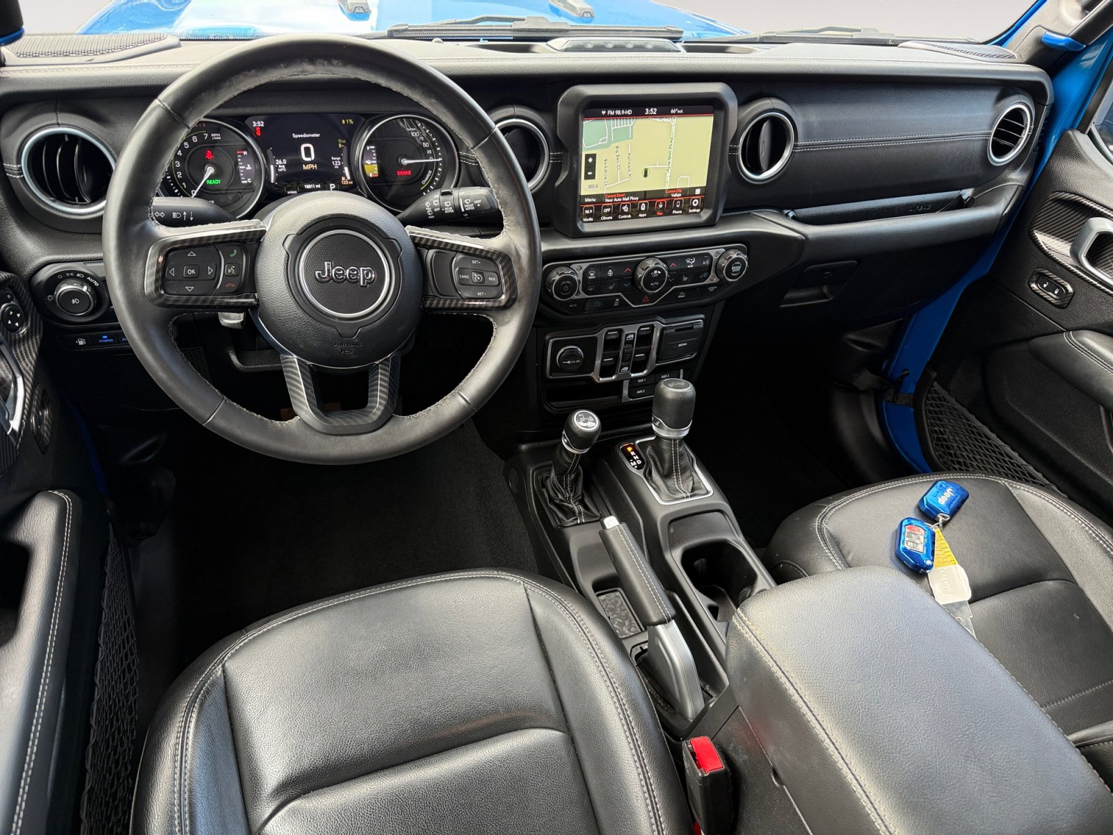 Used 2022 Jeep Wrangler Unlimited Sahara w/ Cold Weather Group image 15