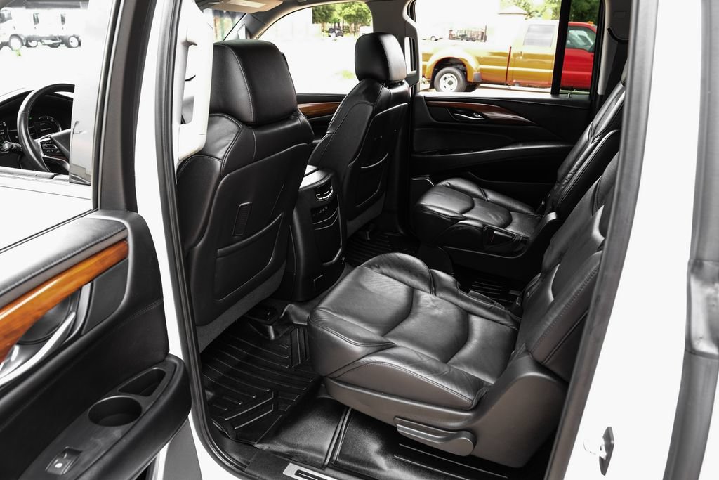 Used 2019 Cadillac Escalade ESV Premium Luxury RWD image 39
