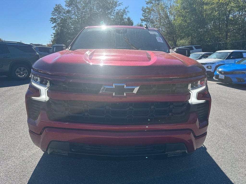 Used 2023 Chevrolet Silverado 1500 RST AWD/4WD image 2