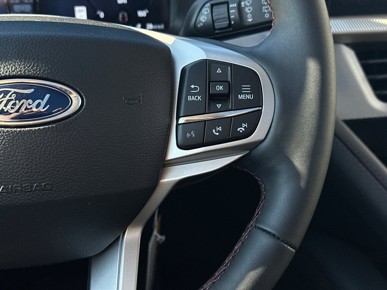 New 2026 Ford Explorer Active w/ Active Comfort Package image 24