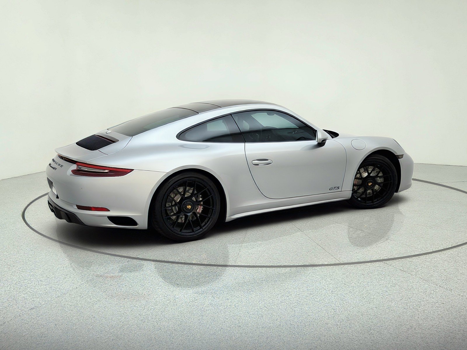 Used 2017 Porsche 911 Carrera GTS RWD image 15