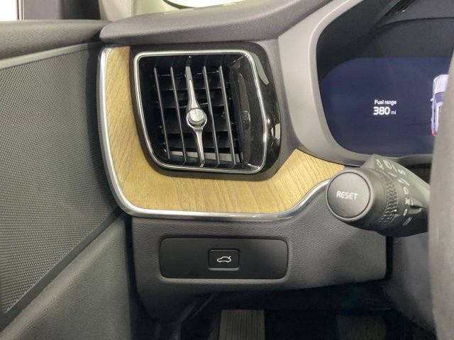 Certified 2026 Volvo XC60 B5 Plus AWD/4WD image 22