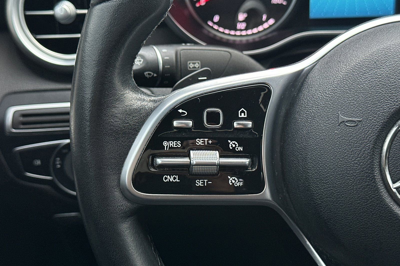 Used 2019 Mercedes-Benz C 300 Sedan image 27