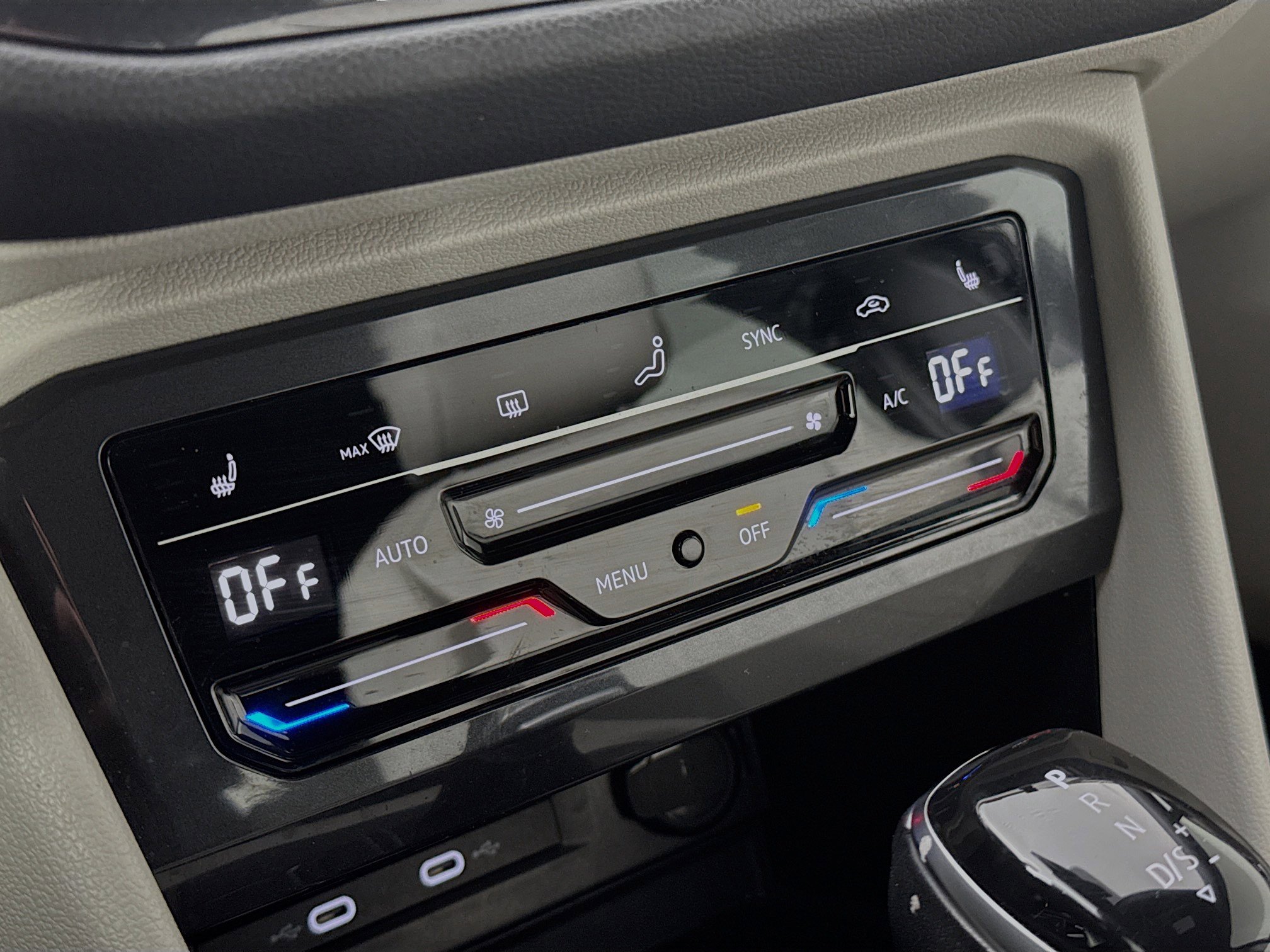 Used 2022 Volkswagen Tiguan SE R-Line image 15