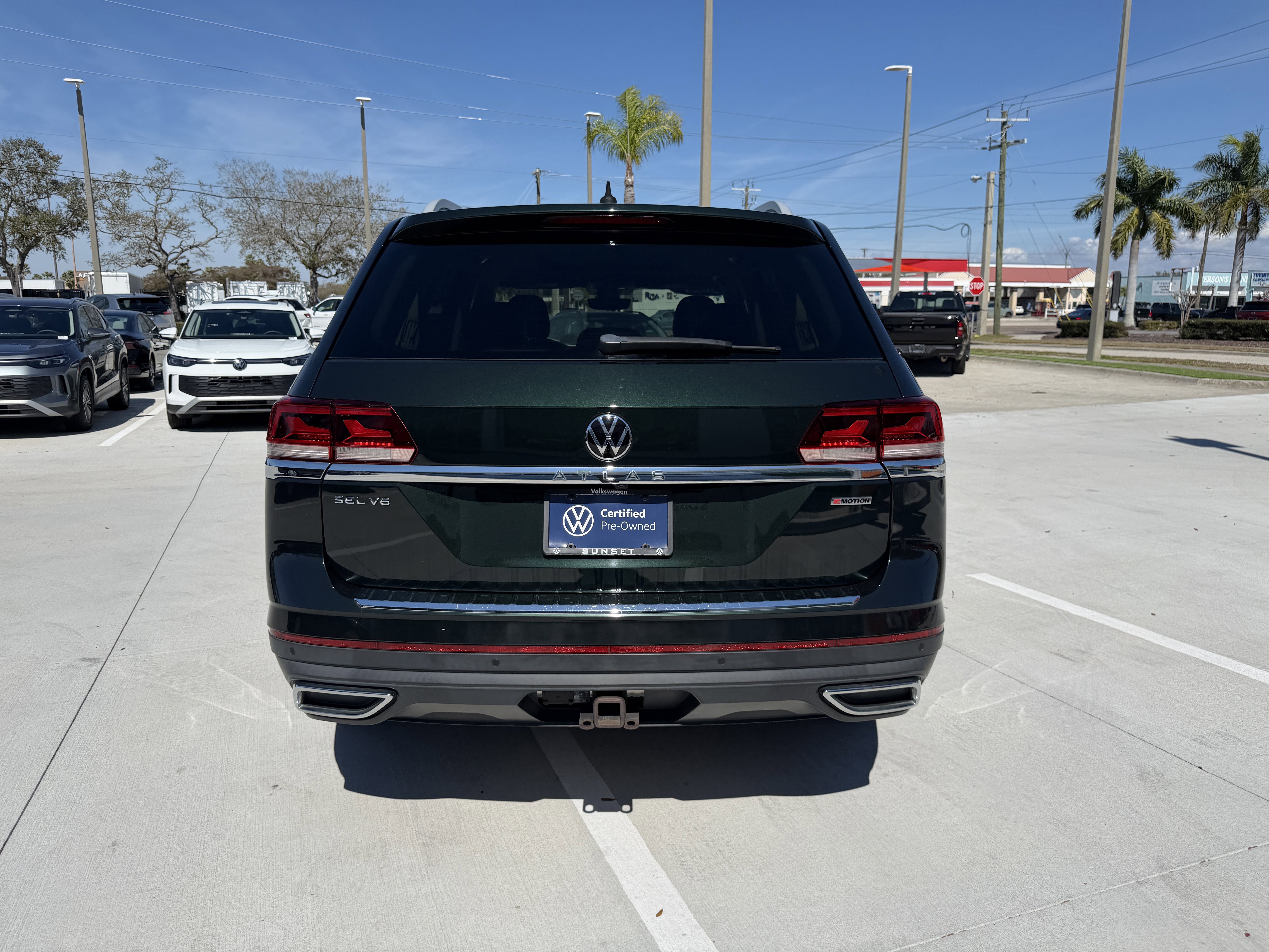 Used 2021 Volkswagen Atlas SEL Premium image 4
