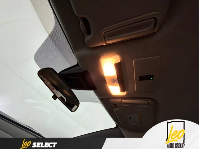 Used 2023 Nissan Kicks SR w/ SR Premium Package FWD image 21