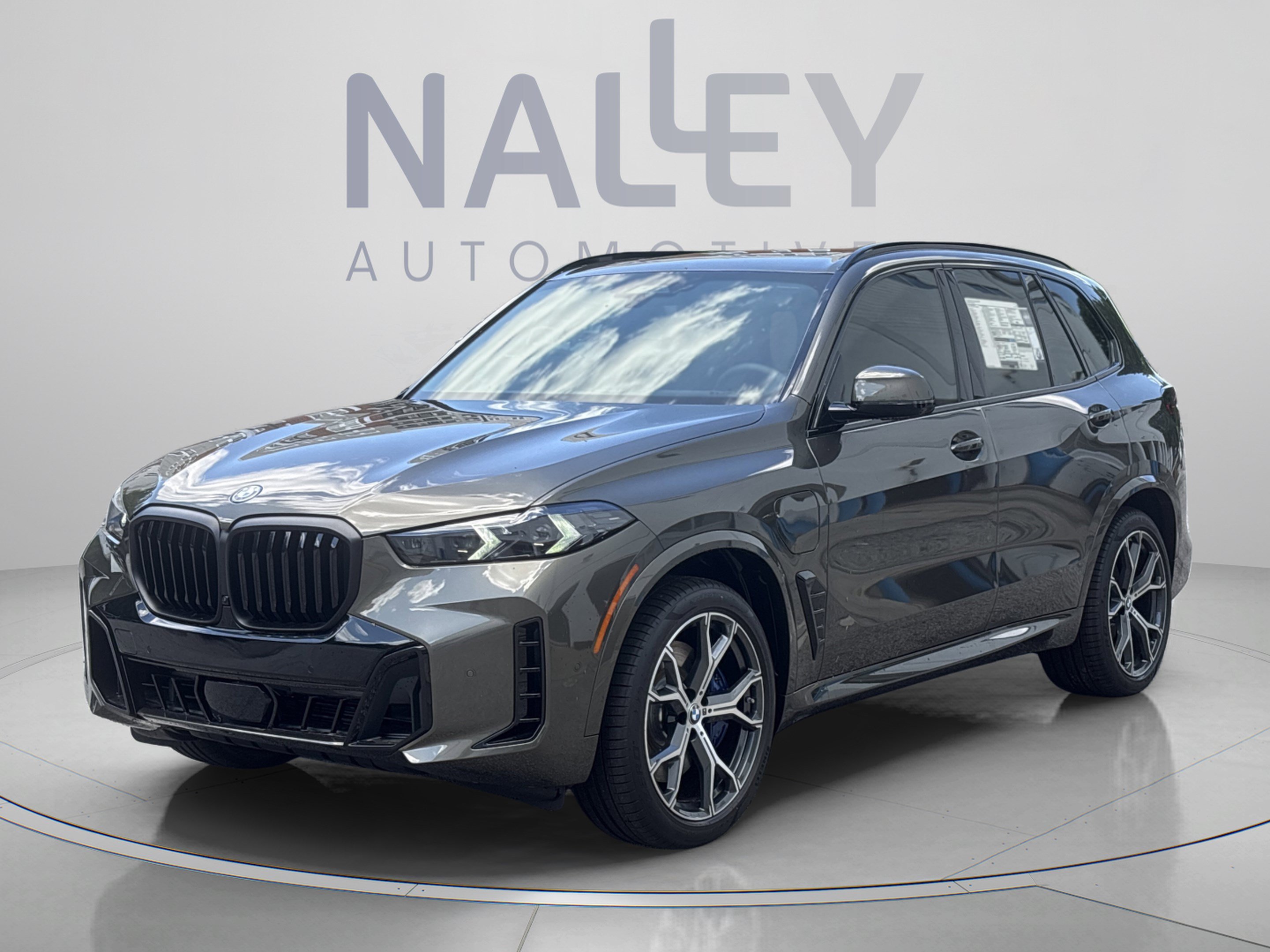 New 2026 BMW X5 xDrive50e w/ Executive Package AWD/4WD image 1