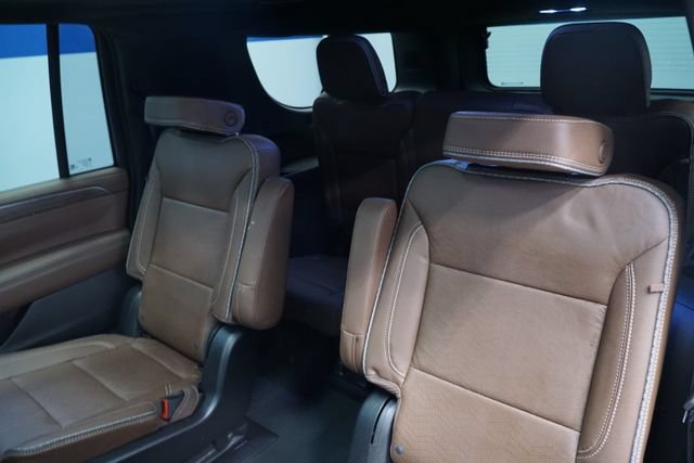Used 2023 Chevrolet Suburban High Country AWD/4WD image 22