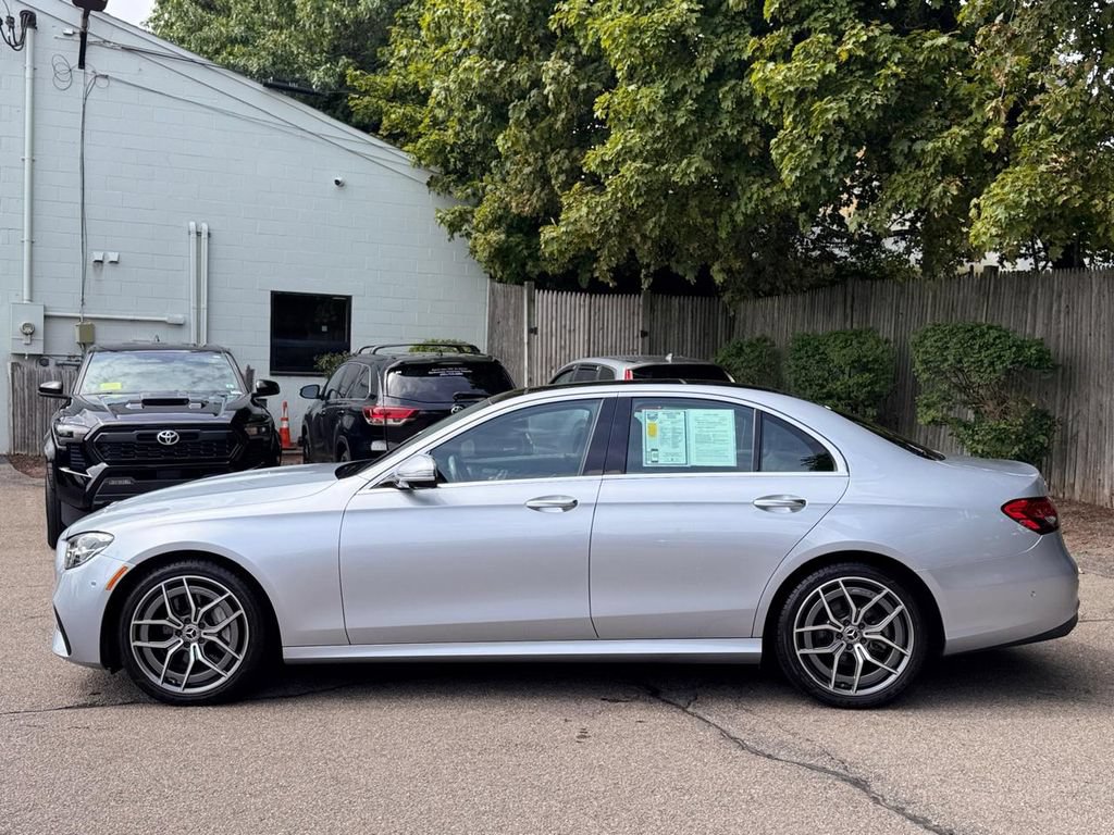 Used 2021 Mercedes-Benz E 350 4MATIC Sedan image 3