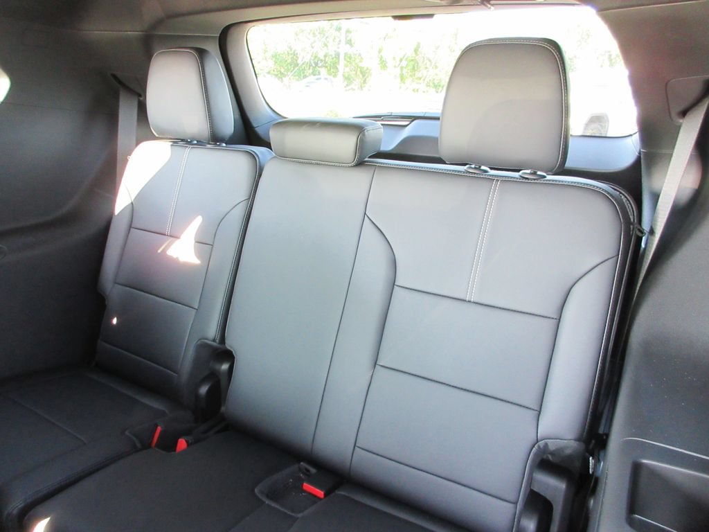 Certified 2026 GMC Acadia Elevation w/ Elevation Premium Package AWD/4WD image 23