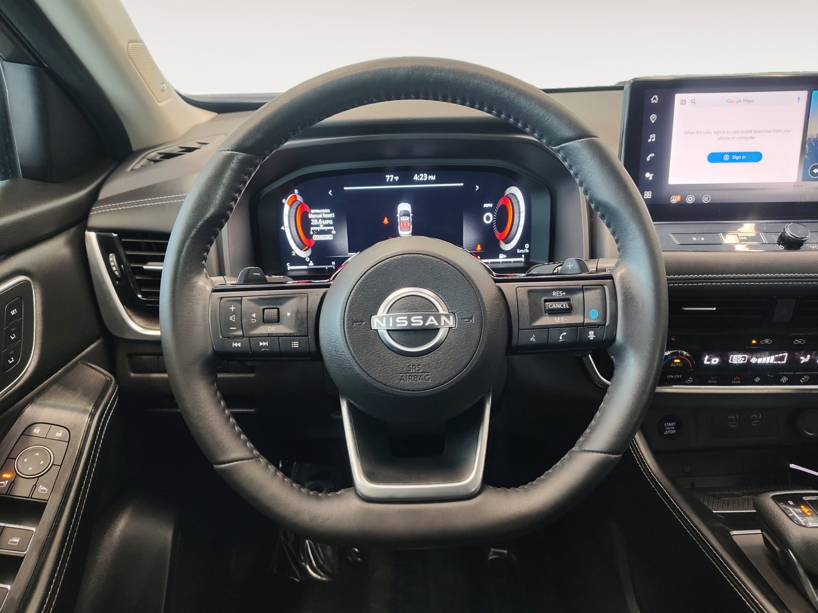 Certified 2024 Nissan Rogue Platinum w/ Platinum Premium Package FWD image 17