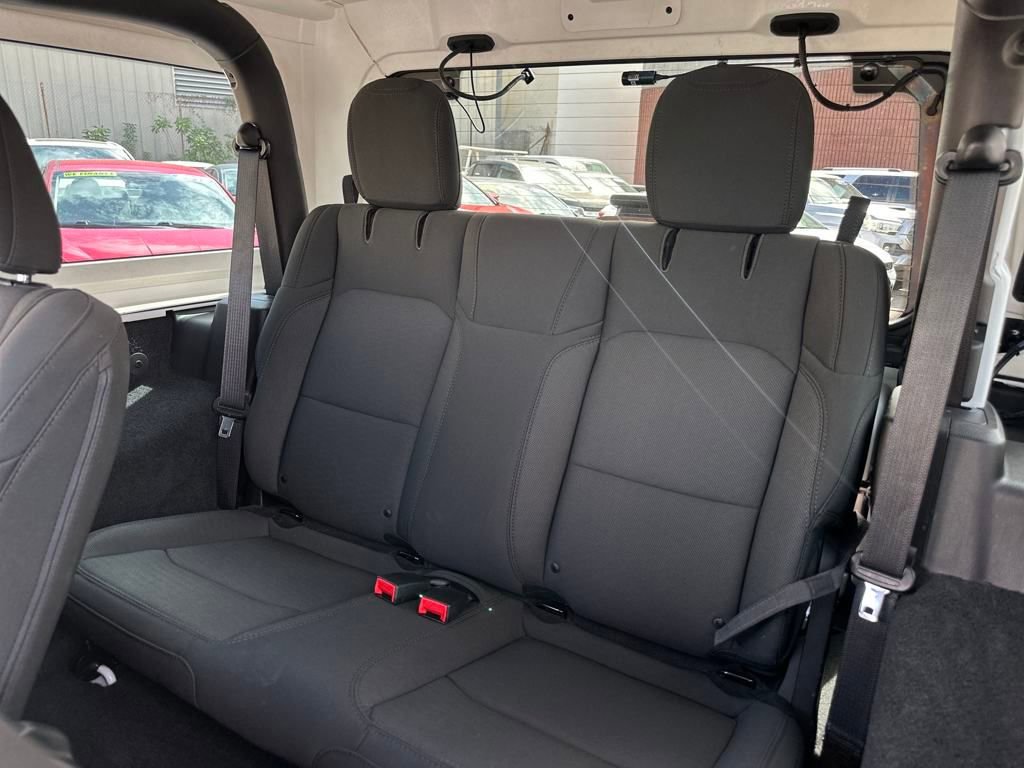 Used 2019 Jeep Wrangler Sport S image 15