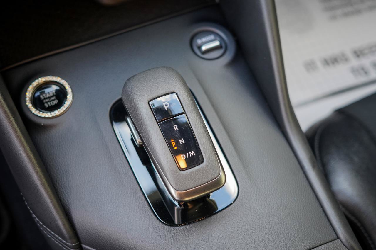 Used 2024 Nissan Z Performance w/ Heritage Edition RWD image 15