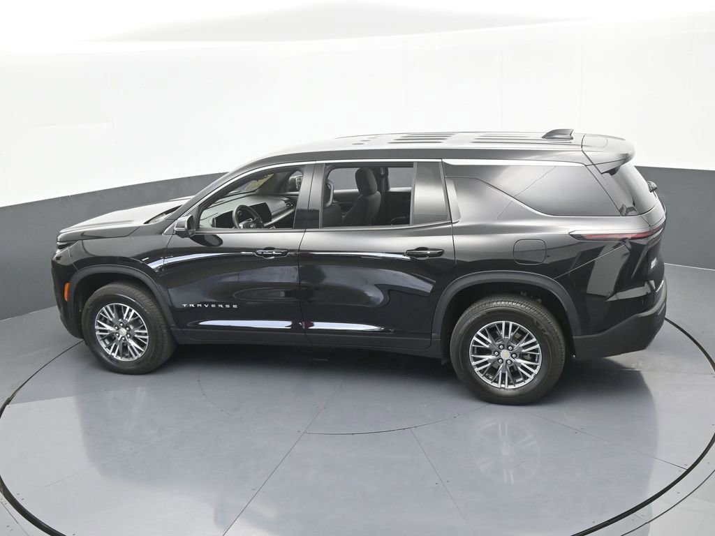 Used 2024 Chevrolet Traverse LS image 54