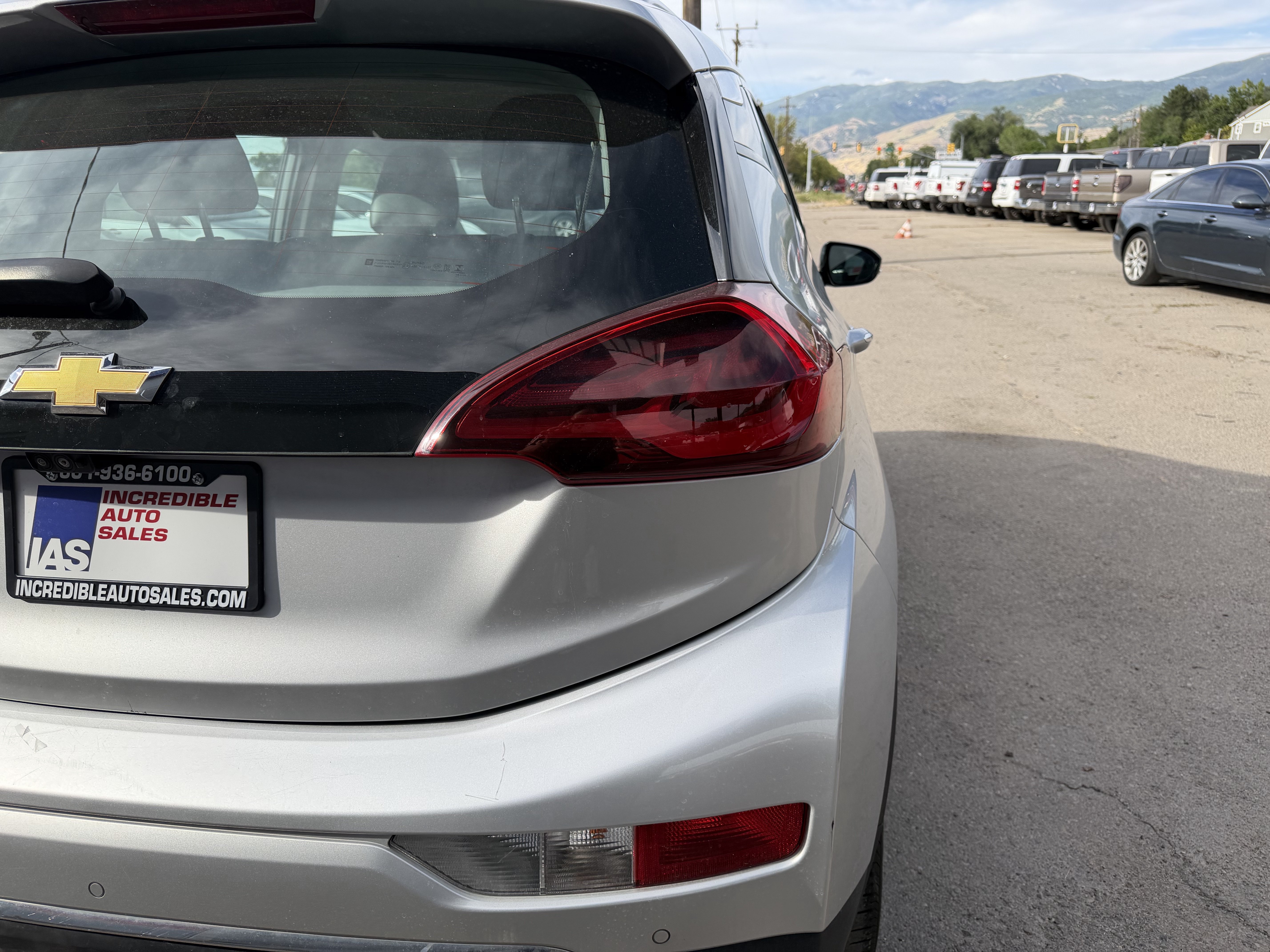 Used 2019 Chevrolet Bolt Premier w/ Infotainment Package FWD image 22
