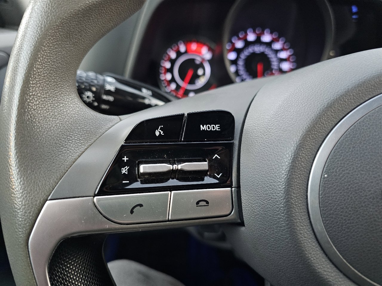 Used 2022 Hyundai Elantra SEL image 43