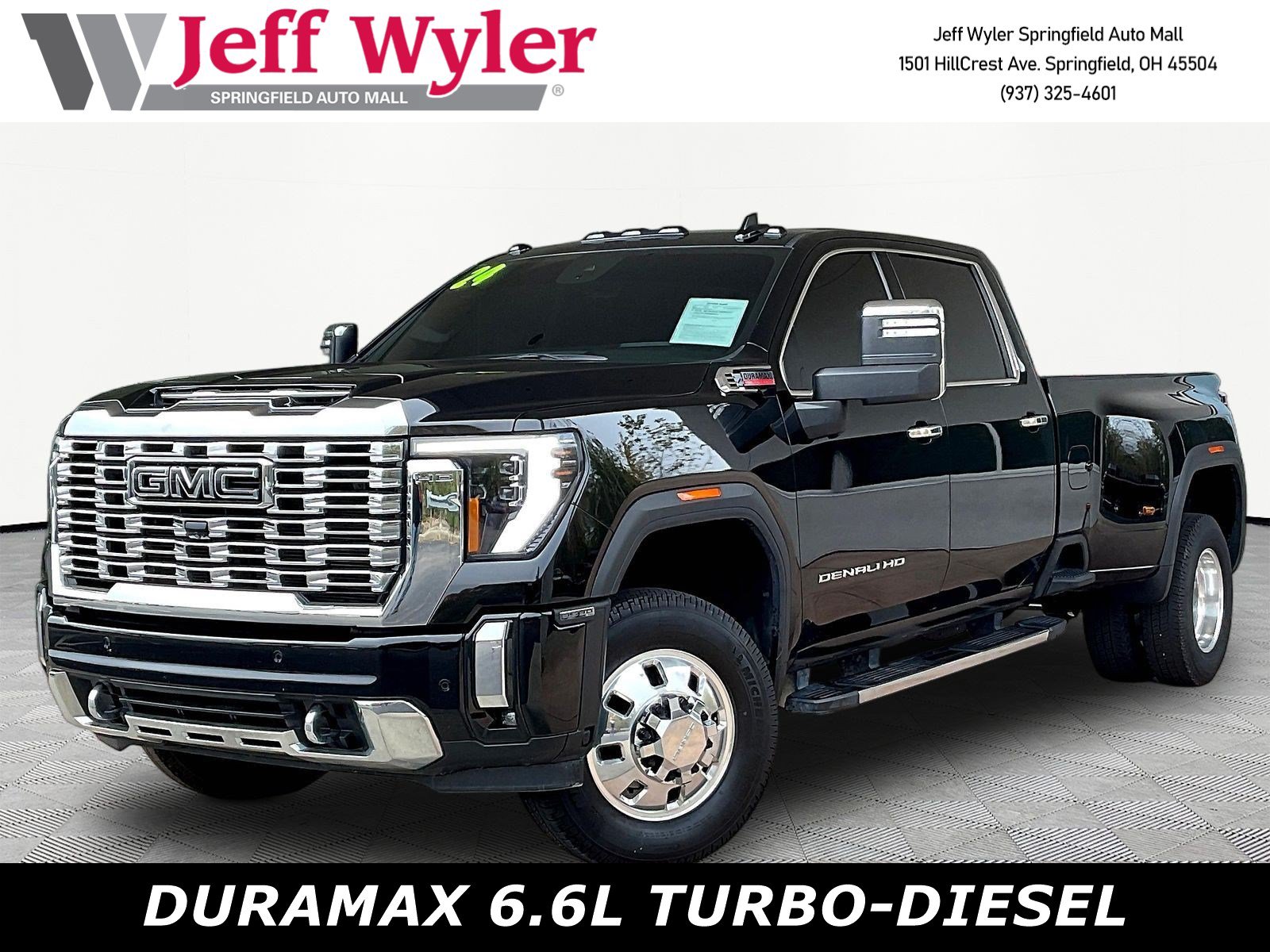 Used 2024 GMC Sierra 3500 Denali w/ Technology Package AWD/4WD image 1