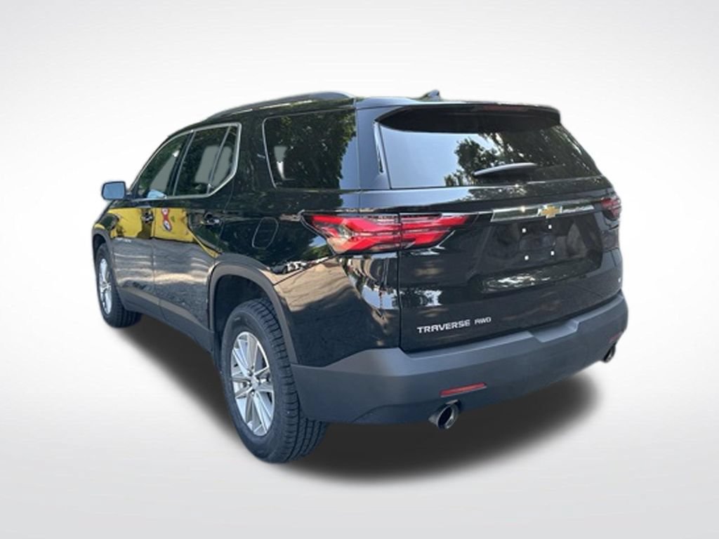 Used 2023 Chevrolet Traverse LT w/ LPO, Floor Liner Package AWD/4WD image 3