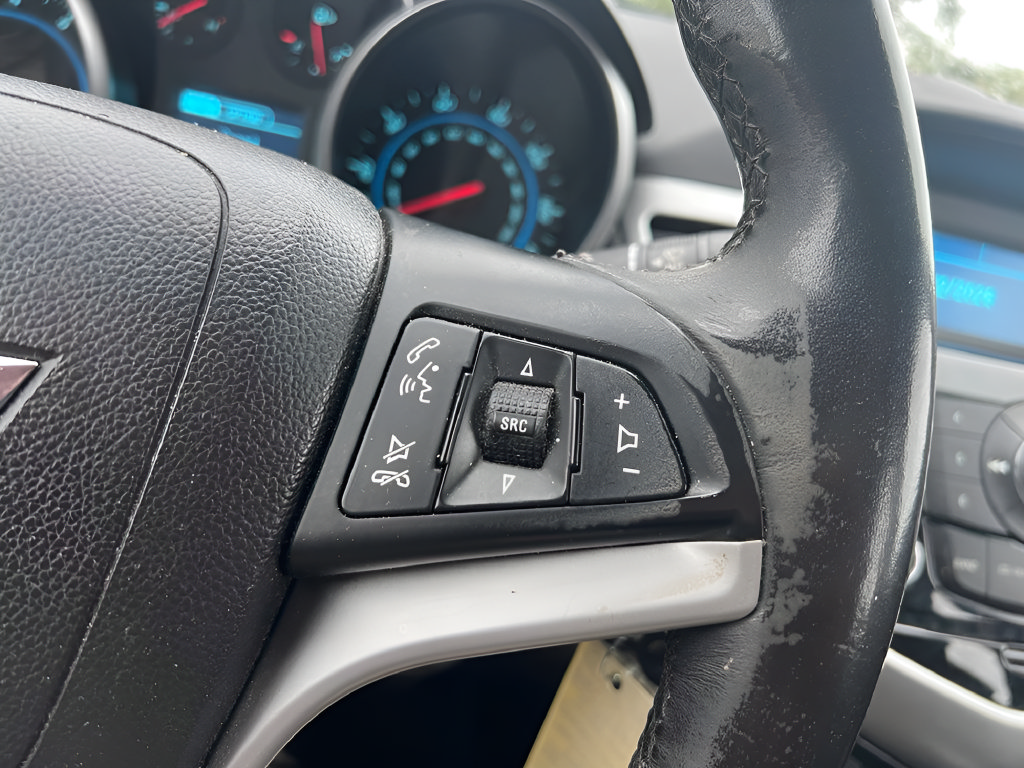 Used 2014 Chevrolet Cruze LT FWD image 22
