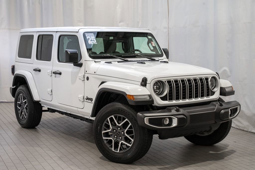 Used 2025 Jeep Wrangler Sahara image 1