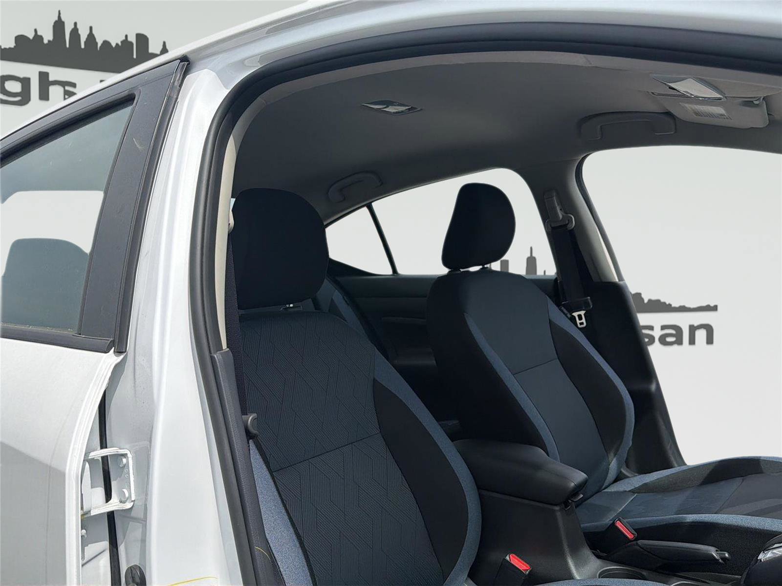 Used 2025 Nissan Versa SV w/ Trunk Package image 26