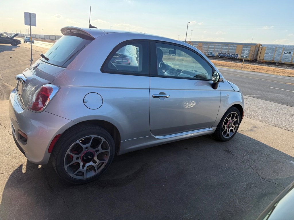 Used 2012 FIAT 500 Sport w/ Safety & Convenience Pkg FWD image 4