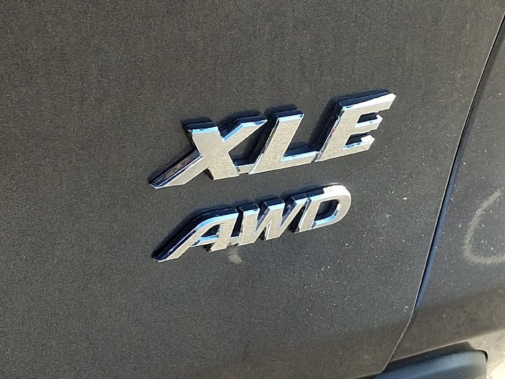 Used 2023 Toyota RAV4 XLE Premium AWD/4WD image 33
