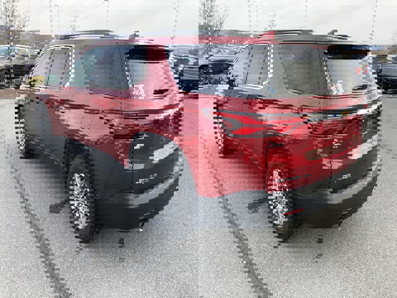 Used 2023 Chevrolet Traverse LT image 5