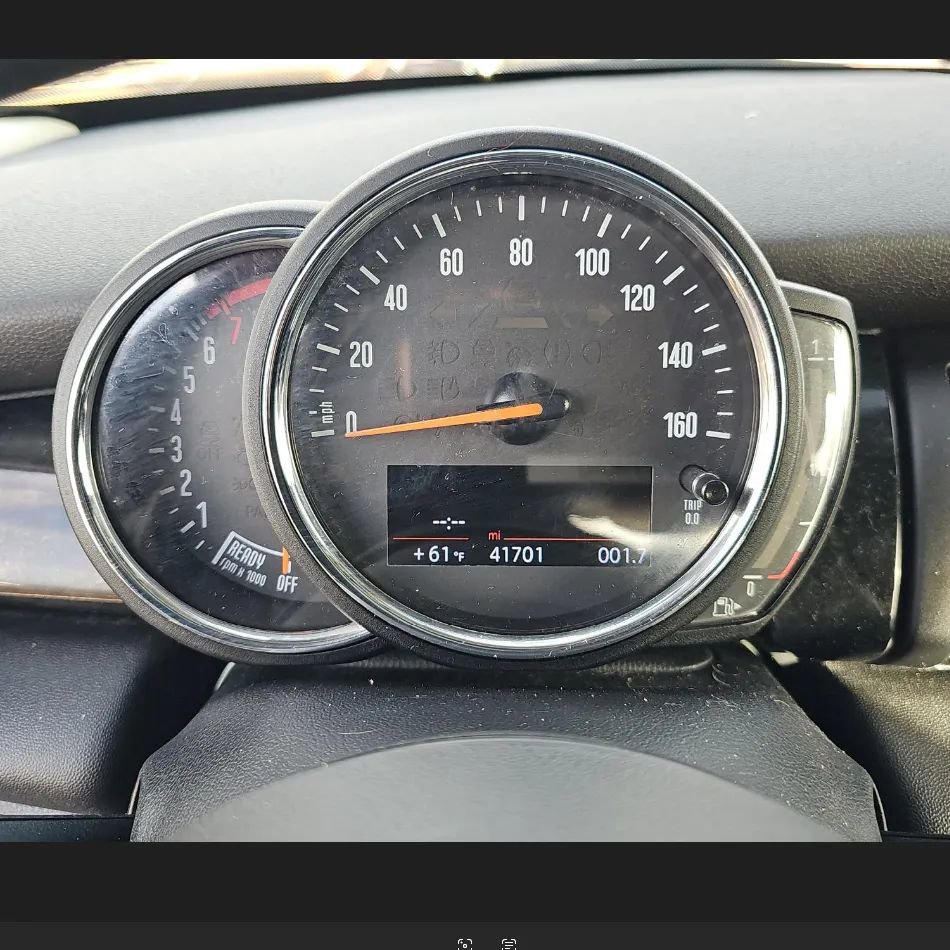 Used 2019 MINI Cooper 4-Door Hardtop image 7