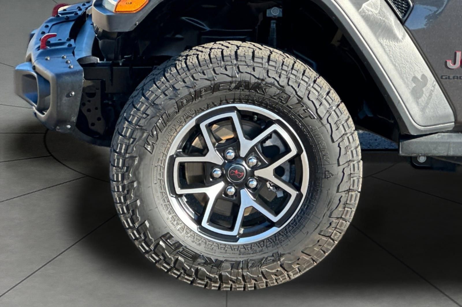 Used 2025 Jeep Gladiator Rubicon w/ Safety Group image 31