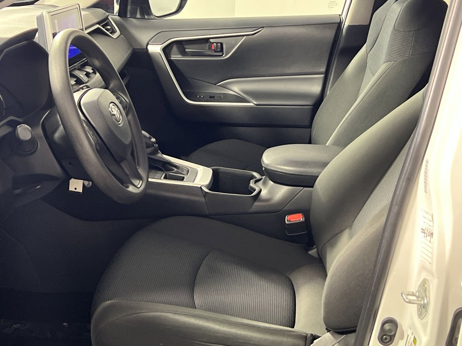 Used 2024 Toyota RAV4 LE image 13