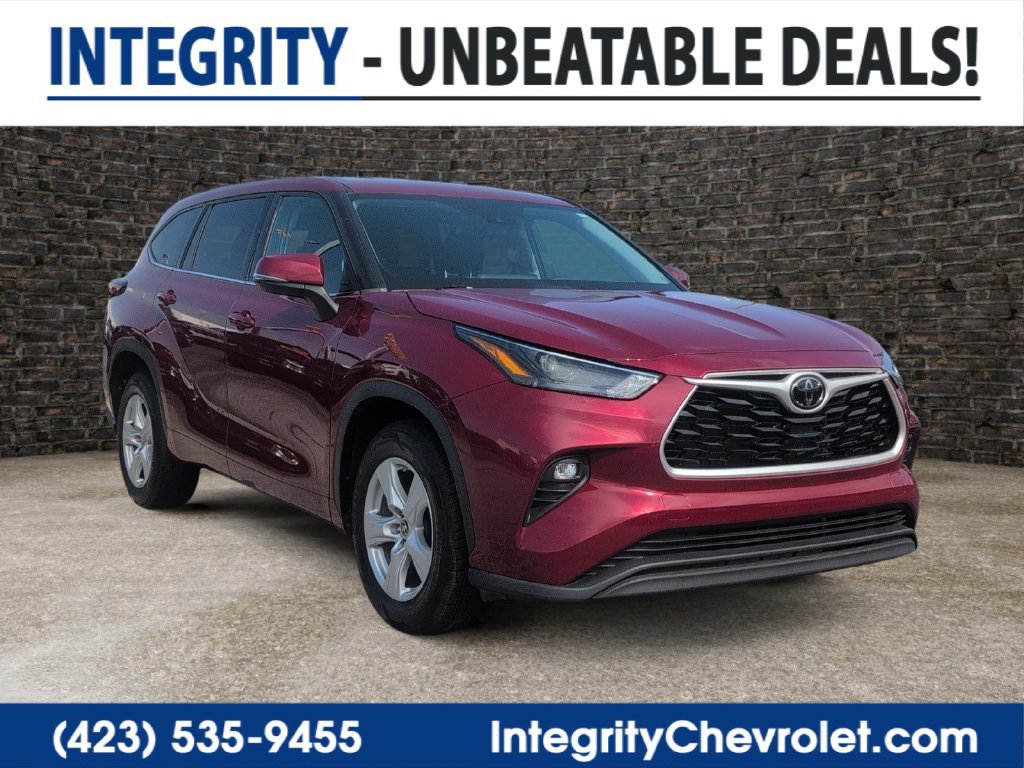 Used 2022 Toyota Highlander LE