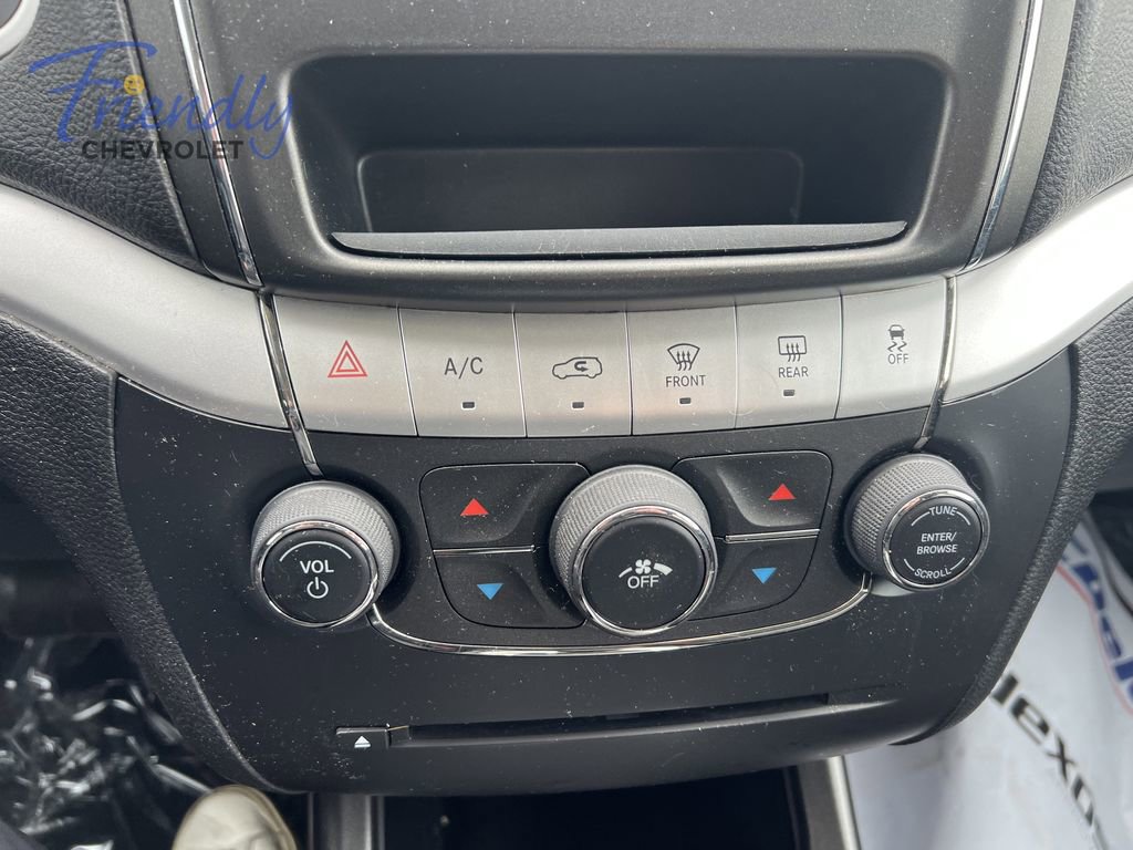 Used 2018 Dodge Journey SE FWD image 25