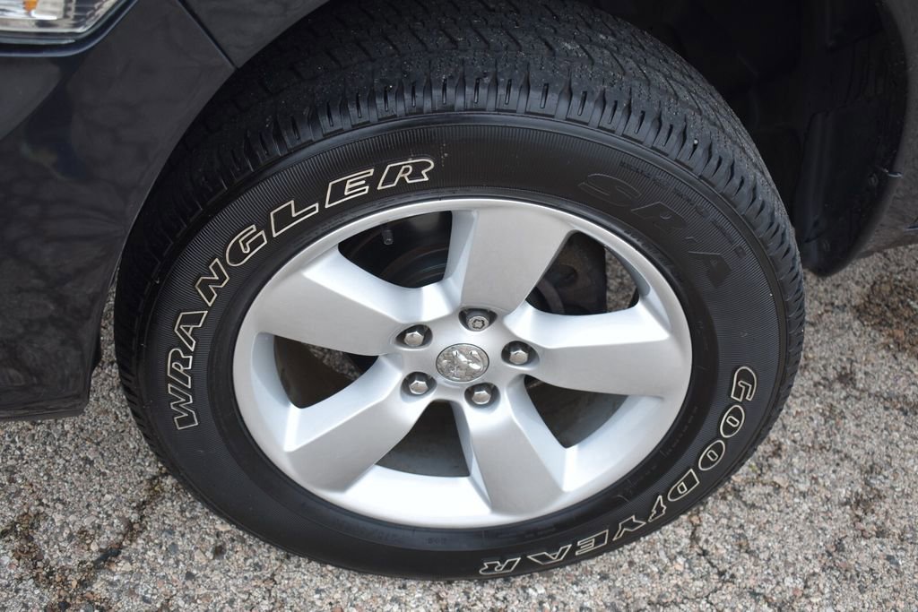 Used 2014 RAM 1500 Express AWD/4WD image 14