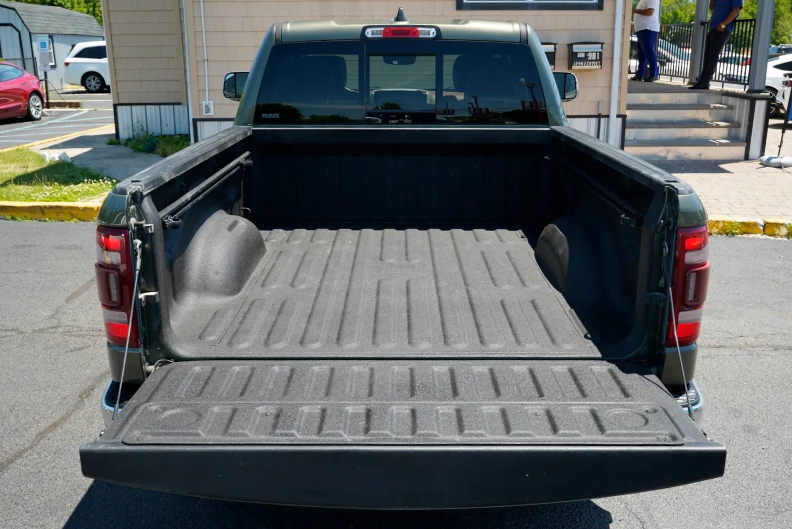 Used 2021 RAM 1500 Laramie AWD/4WD image 34