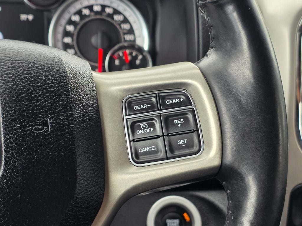 Used 2018 RAM 1500 Laramie w/ Convenience Group AWD/4WD image 16