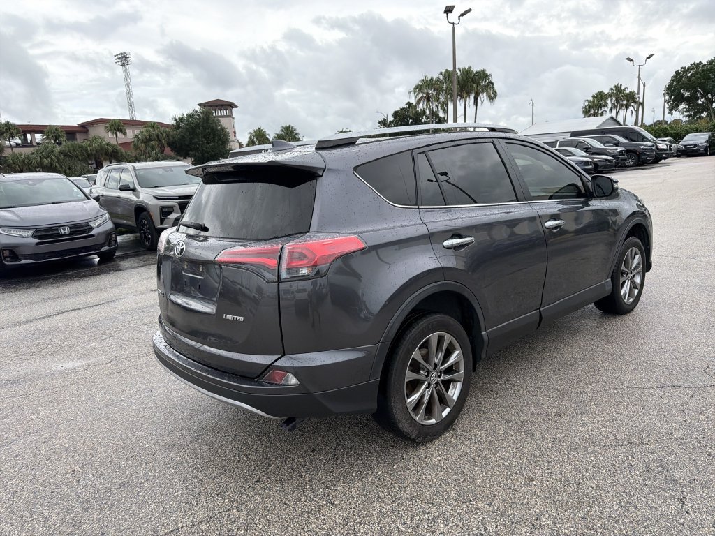 Used 2018 Toyota RAV4 Limited FWD image 4