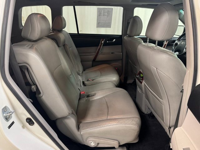 Used 2012 Toyota Highlander Limited image 34