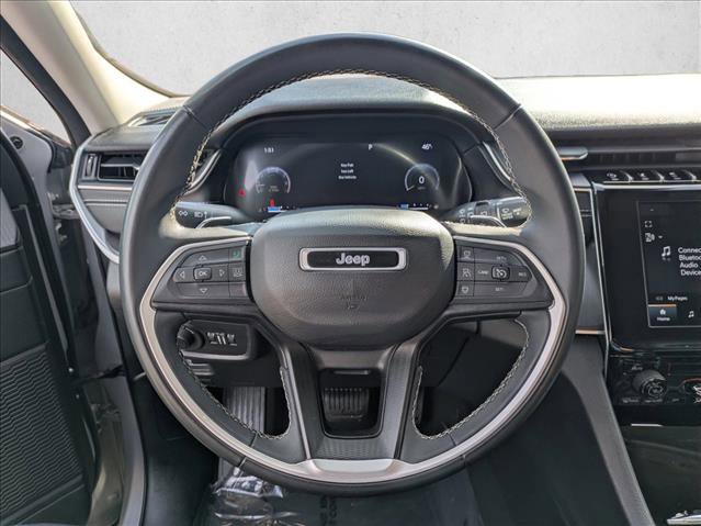 Used 2023 Jeep Grand Cherokee L Laredo image 11