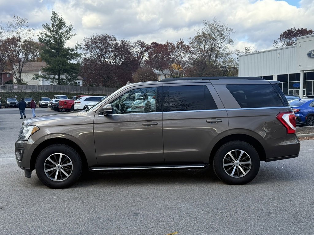 Certified 2019 Ford Expedition XLT w/ Equipment Group 202A image 9