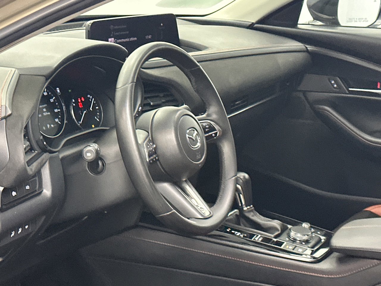 Used 2024 MAZDA CX-30 Carbon image 15