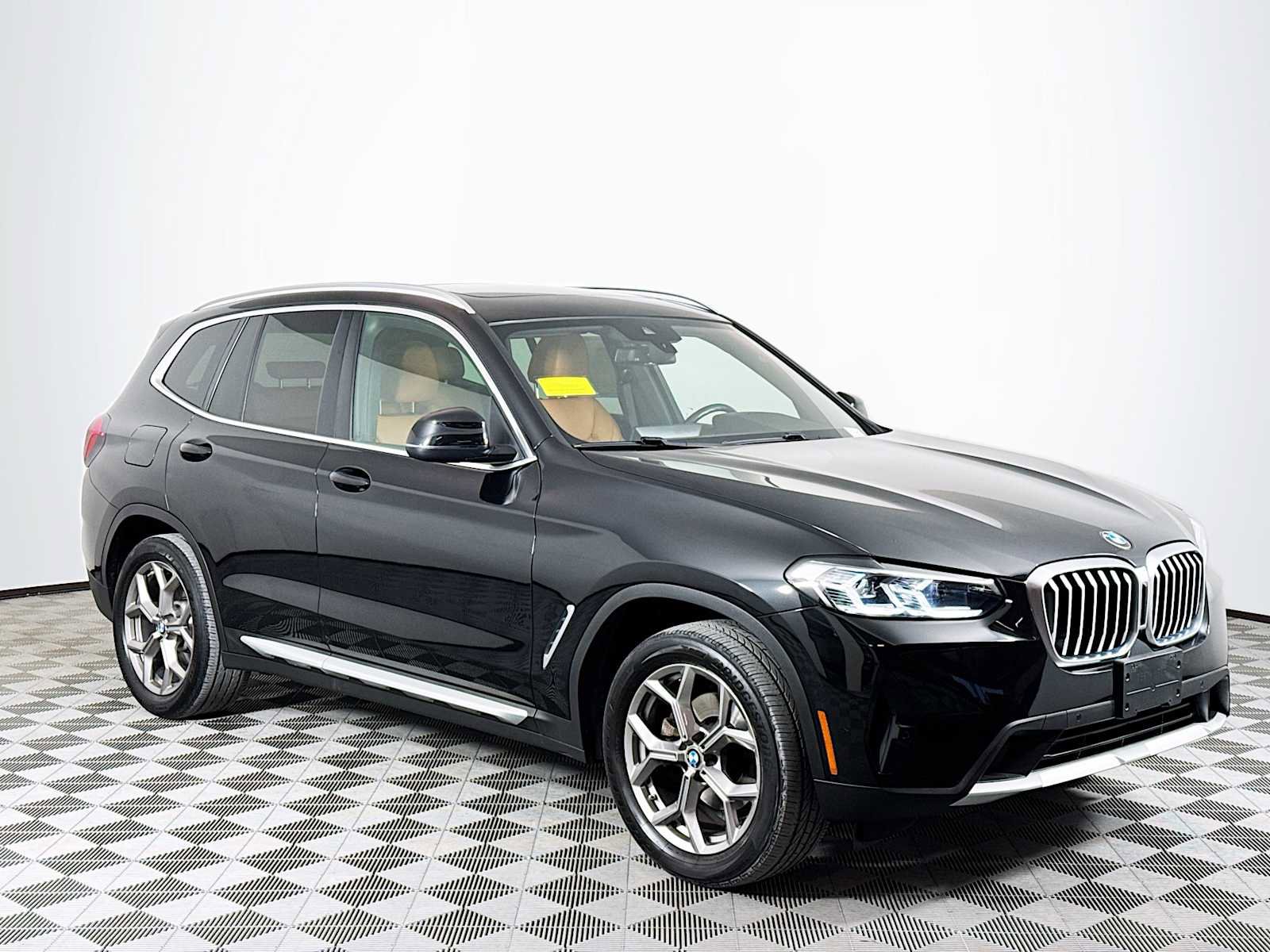 Used 2023 BMW X3 xDrive30i w/ Convenience Package image 3